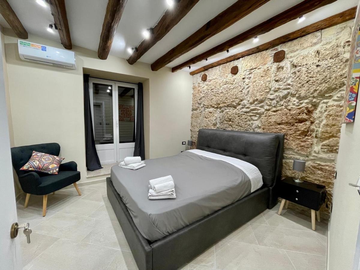 Tommy'S Rooms Palermo Exterior photo